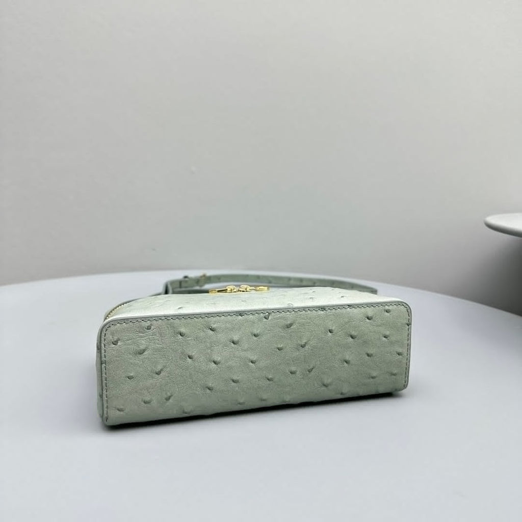 EXTRA POCKET L19 IN PEARL GRAY OSTRICH LEATHER