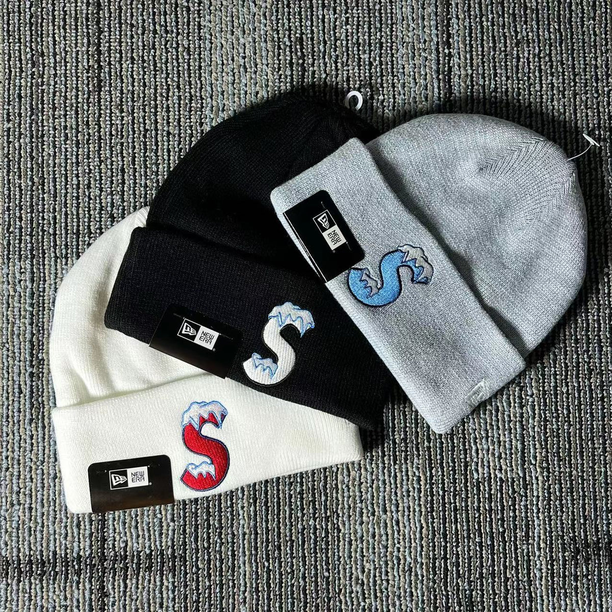 SUP X NEW ERA BEANIE