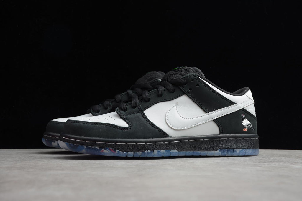 Nike SB Dunk Low Staple Panda Pigeon